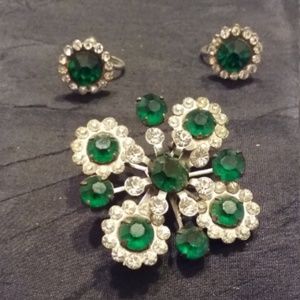 Vintage Emerald Green & Crystal/Art Deco Rhinestone Brooch & Earrings - Set